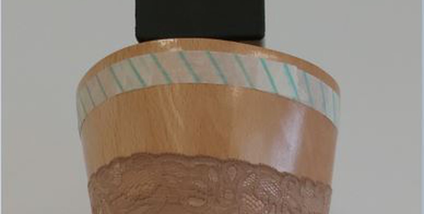 Prüfkörper auf Grundlage mittlerer 3D-Körperdaten der DOB Konfektionsgrößen 38, 42 und 46 mit einer zusätzlichen dynamischen Messvorrichtung