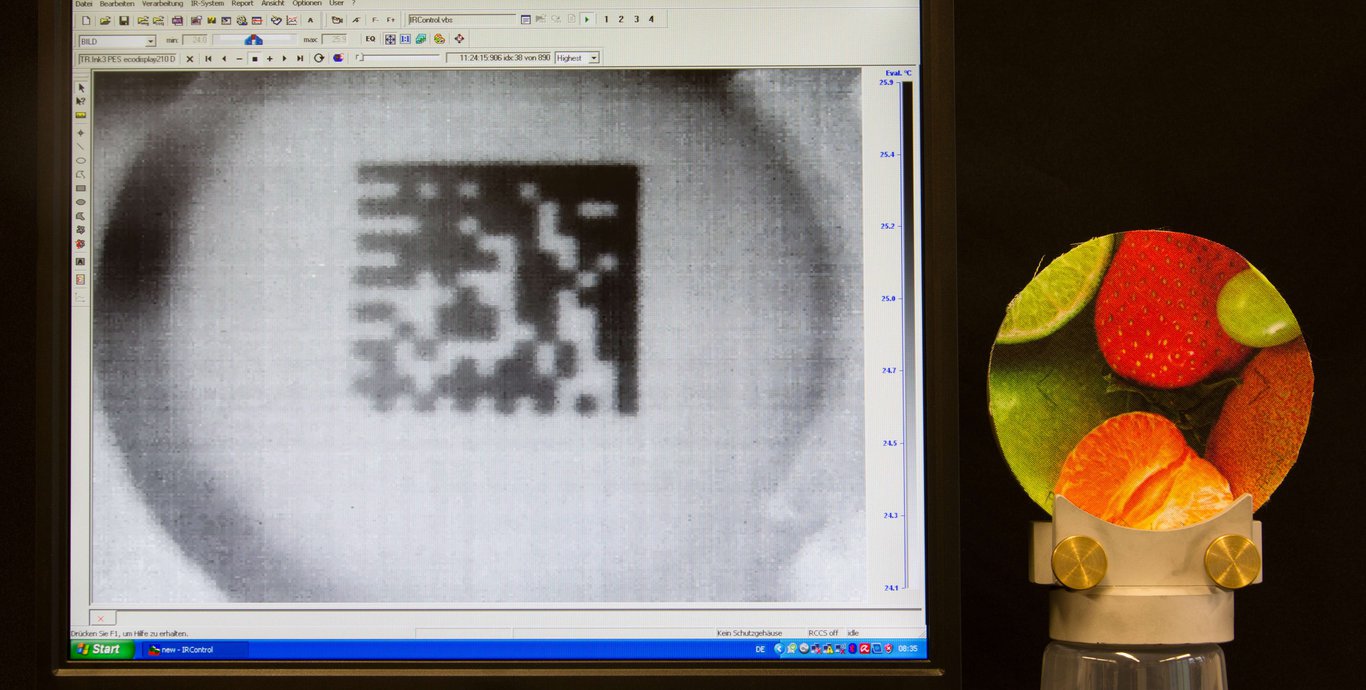 Für den Verbraucher unsichtbar, aber mit Infrarotstrahlen lesbar: textile Sicherheitscodierung