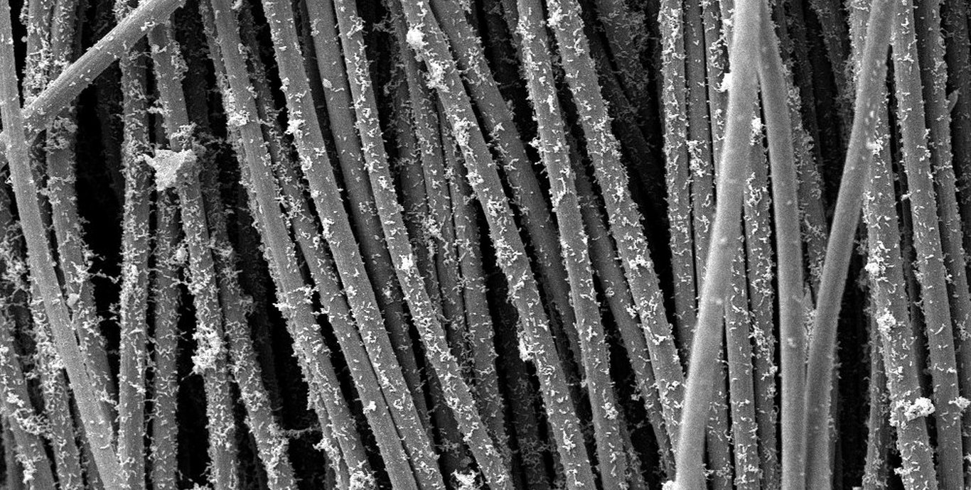 Einflussfaktoren auf die elektrische Leistungsfähigkeit von Elektroden auf Basis von Carbonfasergeweben